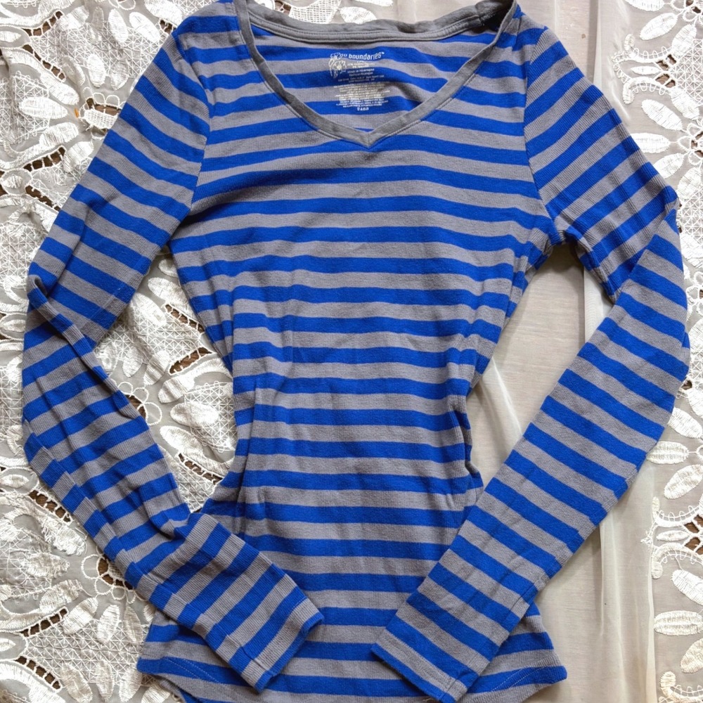 Y2K Grunge Bella Swan No Boundaries Blue Gray Striped Long Sleeve Tee Shirt M